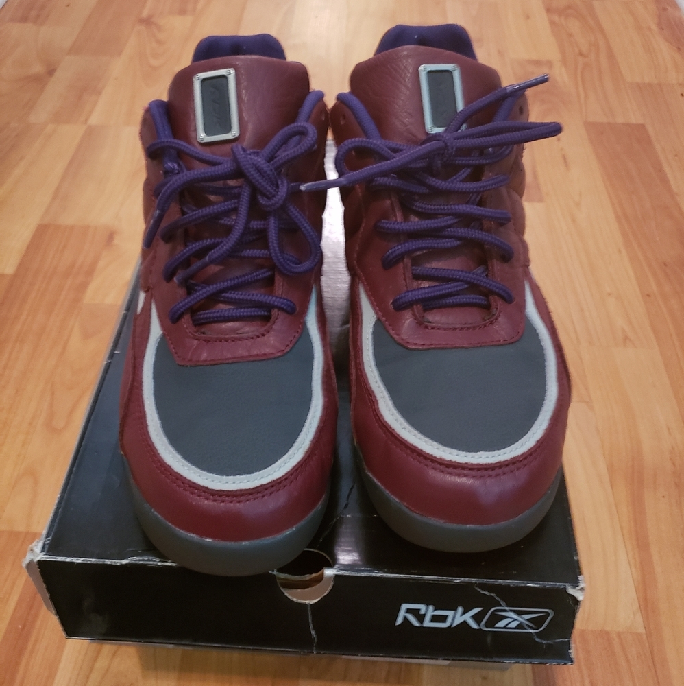 Reebok - Round The Way